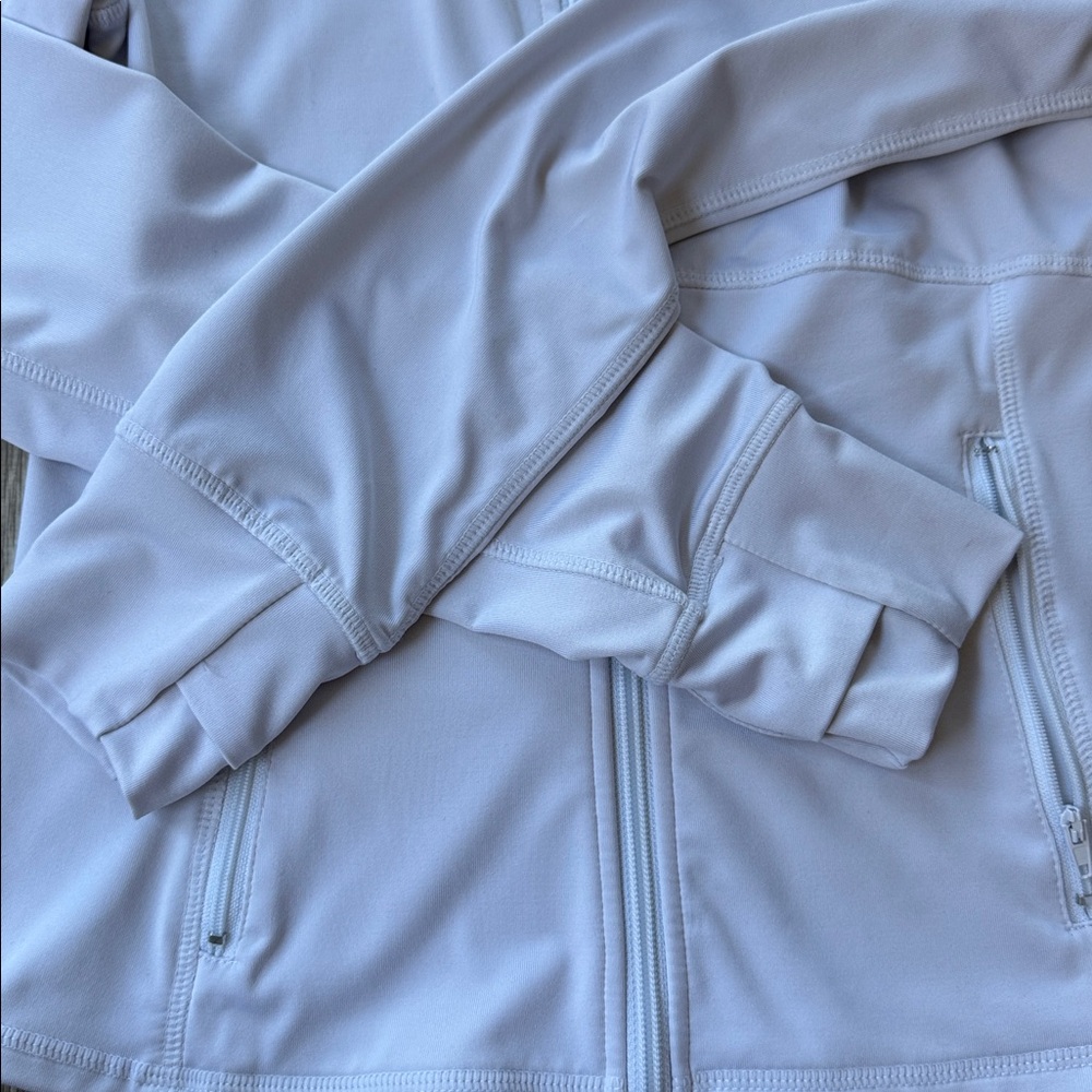 Light White Zip-Up Jacket - Picture 4 of 6